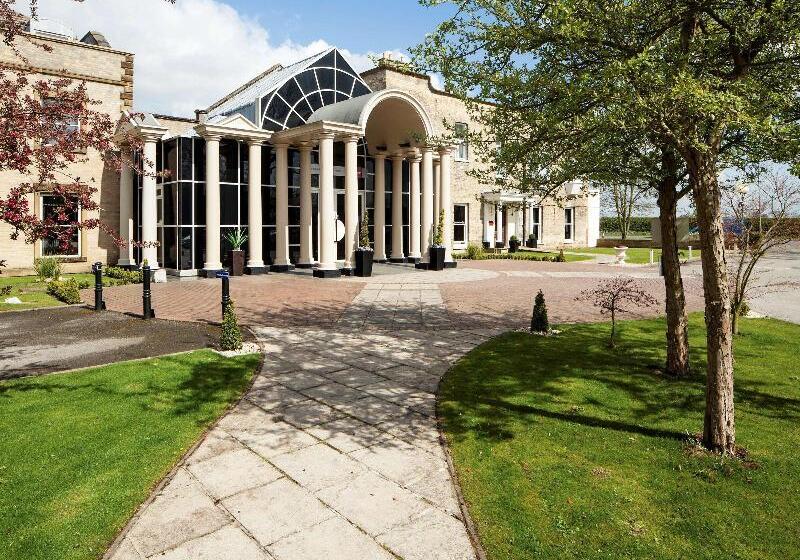 Отель Mercure York Fairfield Manor