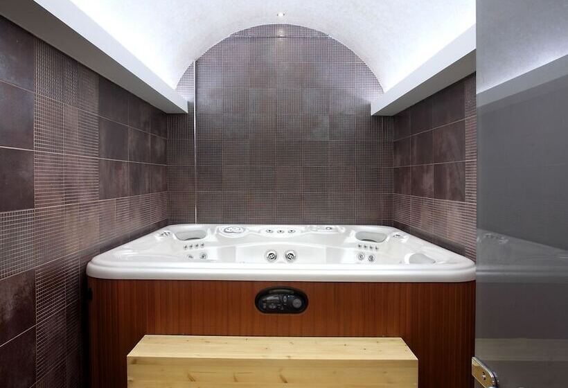 호텔 Messinian Bay