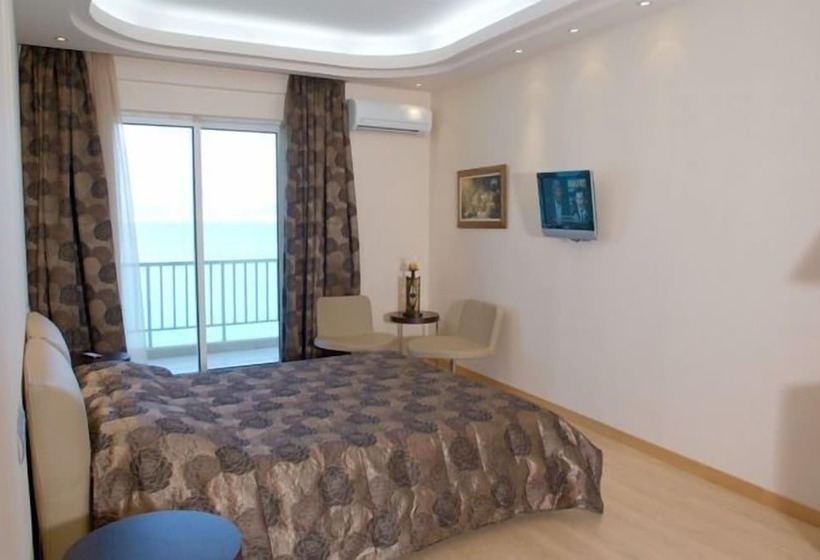 호텔 Messinian Bay