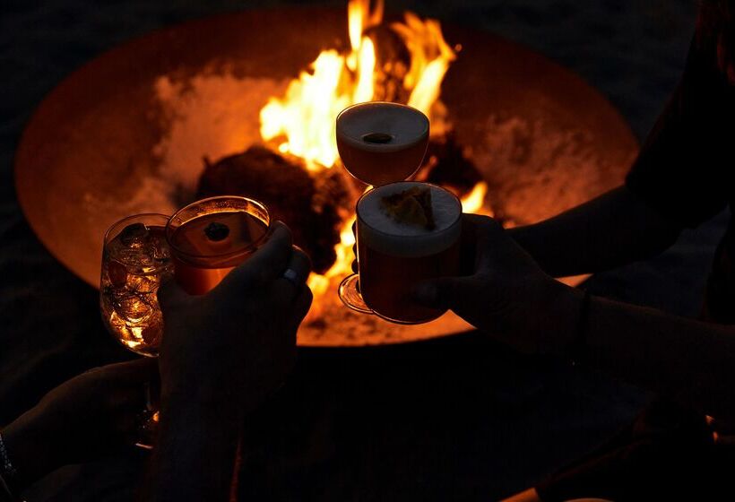 Minos Beach Art Hotel, A Member Of Design Hotels