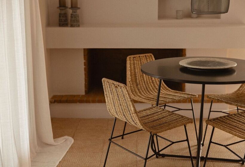 Minos Beach Art Hotel, A Member Of Design Hotels