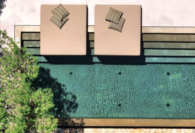 Minos Beach Art Hotel, A Member Of Design Hotels