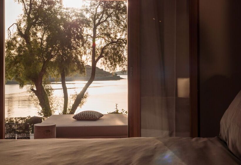 Minos Beach Art Hotel, A Member Of Design Hotels