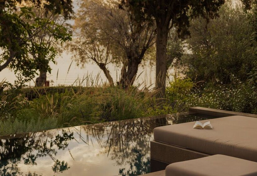 Minos Beach Art Hotel, A Member Of Design Hotels