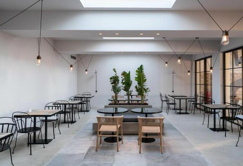 Minos Beach Art Hotel, A Member Of Design Hotels