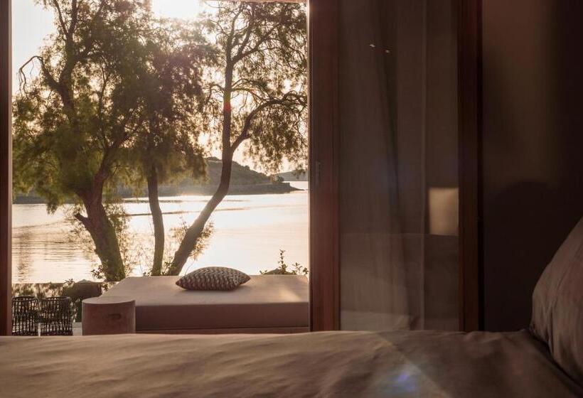 Minos Beach Art Hotel, A Member Of Design Hotels