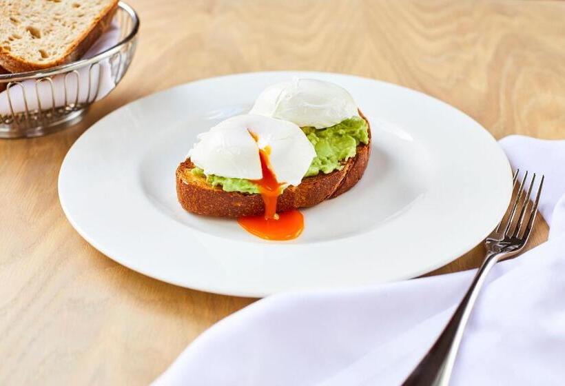 Отель Minster Mill