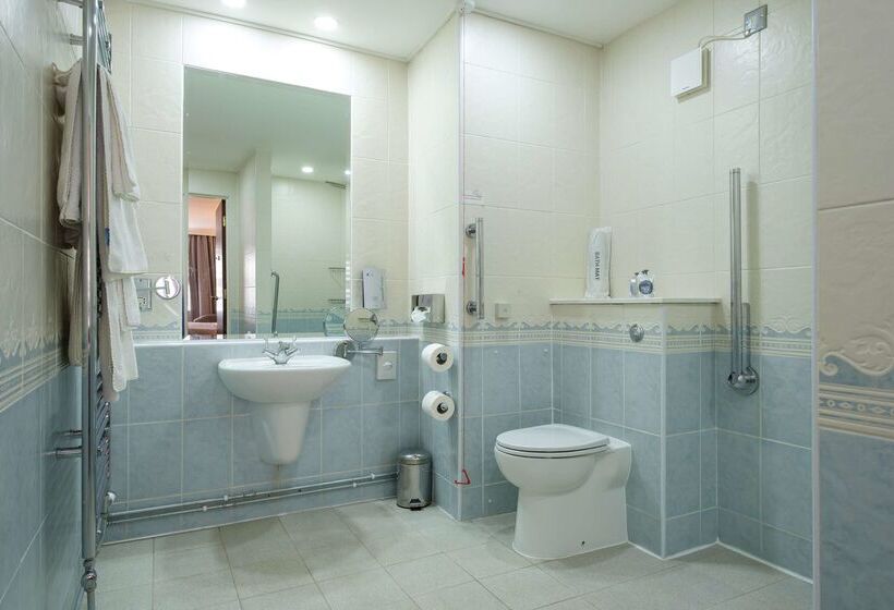 Moor Hall Hotel, Bw Premier Collection