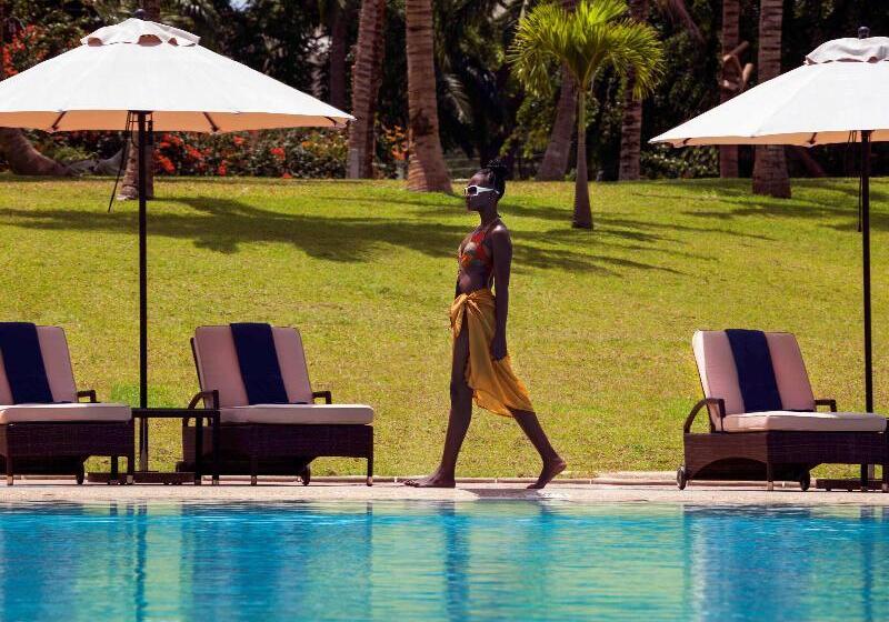 Mövenpick Ambassador Hotel Accra