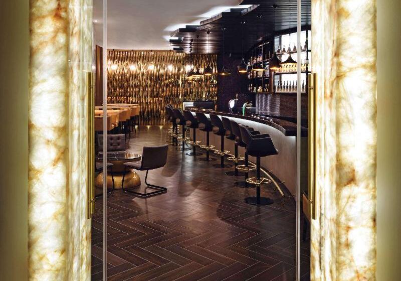 Mövenpick Ambassador Hotel Accra