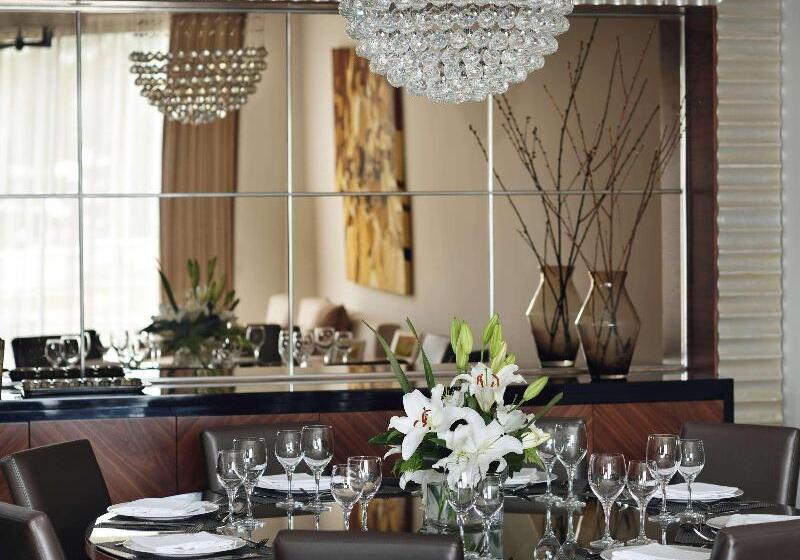 Mövenpick Ambassador Hotel Accra