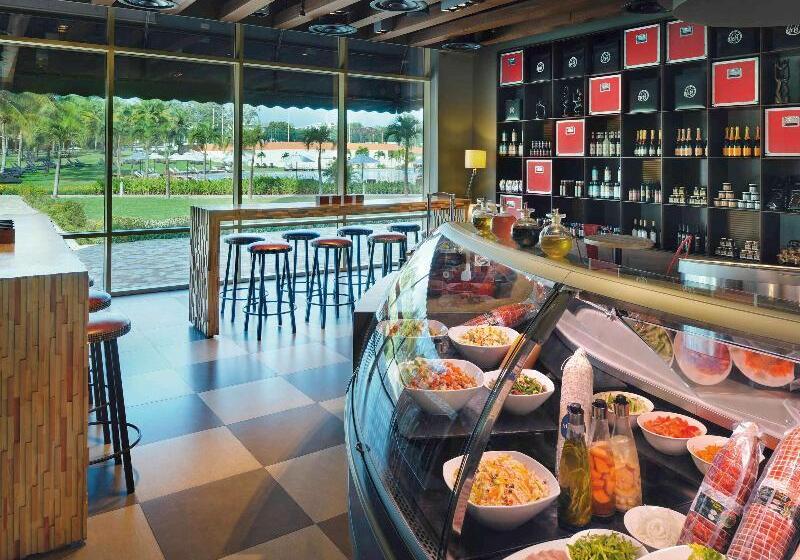 Mövenpick Ambassador Hotel Accra