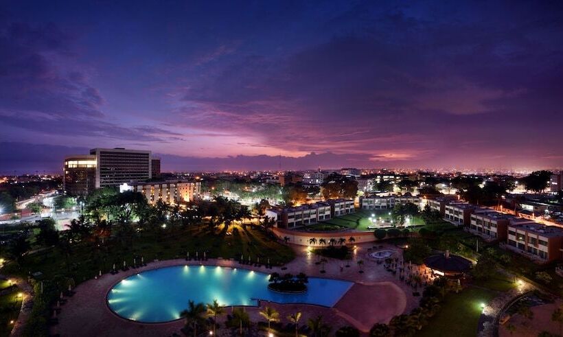 Mövenpick Ambassador Hotel Accra