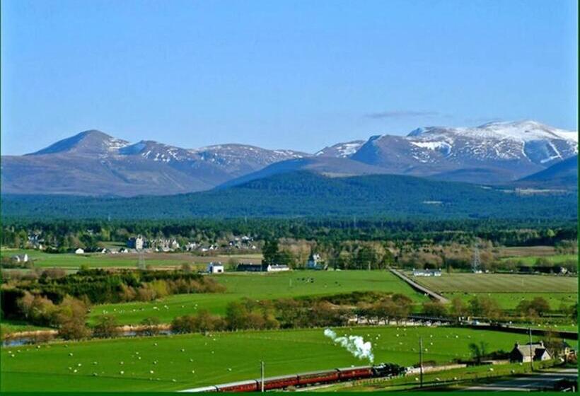 בית מלון כפרי Nethybridge