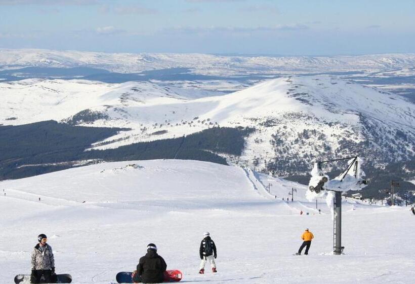 בית מלון כפרי Nethybridge