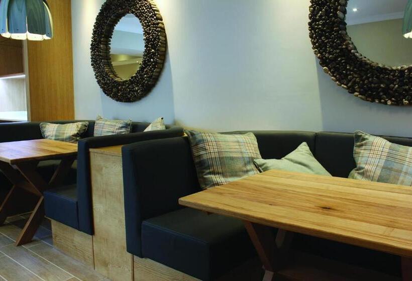 North Lakes Hotel And Spa