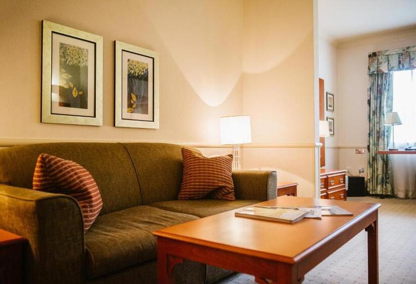 North Lakes Hotel And Spa