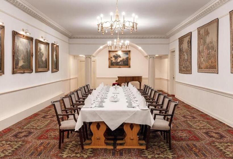 בית מלון כפרי North West Castle