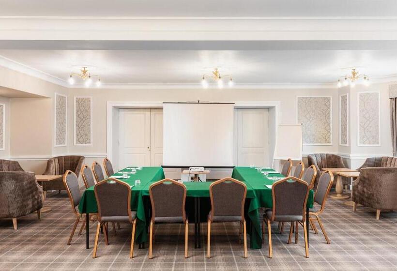 בית מלון כפרי North West Castle