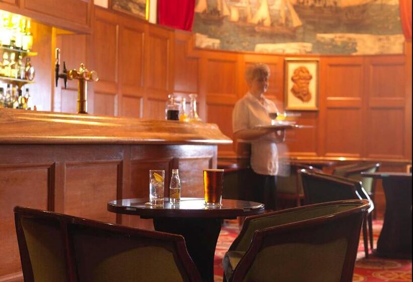 בית מלון כפרי North West Castle