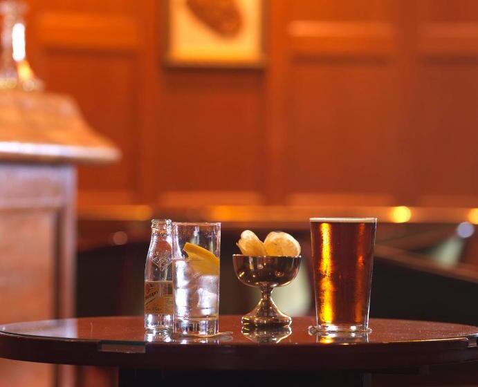 בית מלון כפרי North West Castle