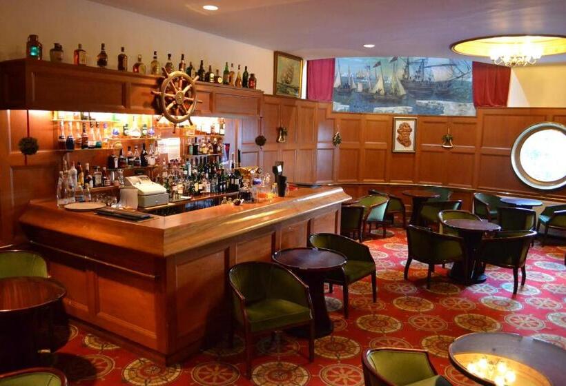 בית מלון כפרי North West Castle