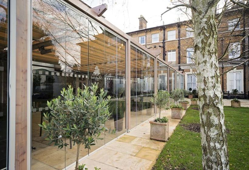 ホテル Oatlands Park