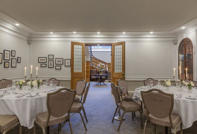 ホテル Oatlands Park