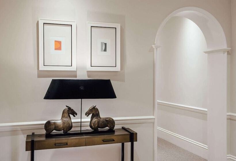 ホテル Oatlands Park