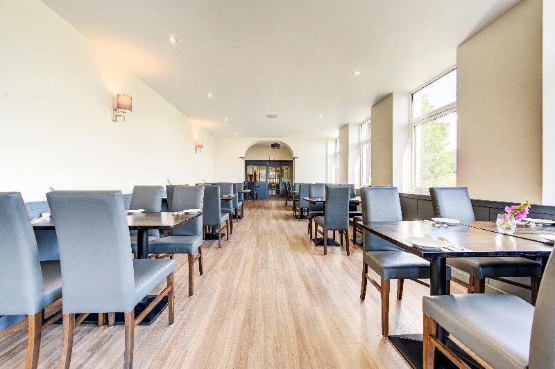 Onich Hotel & Lochside Beach Pods