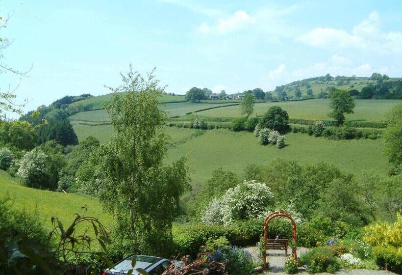 ホテル Pen Y Dyffryn Country