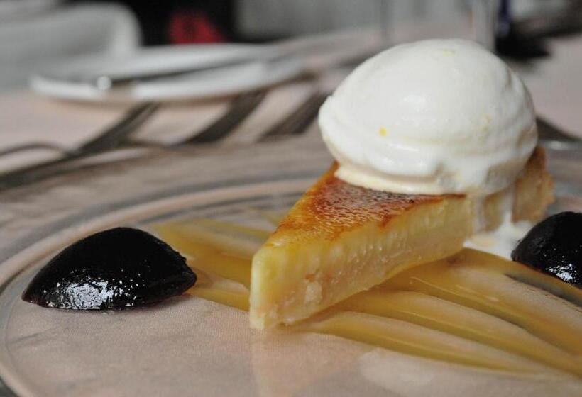 ホテル Pen Y Dyffryn Country