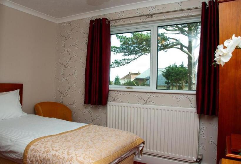 Отель Porth Avallen