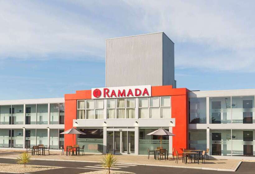 Отель Ramada Milton Keynes