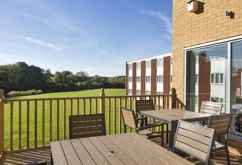 Отель Ramada Milton Keynes