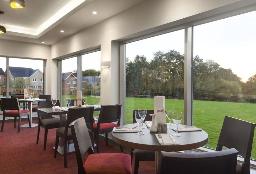 Отель Ramada Milton Keynes