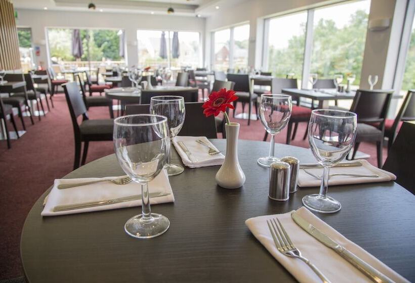 Отель Ramada Milton Keynes