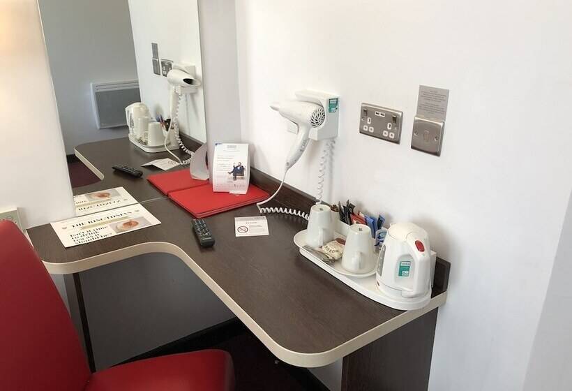 Отель Ramada Milton Keynes