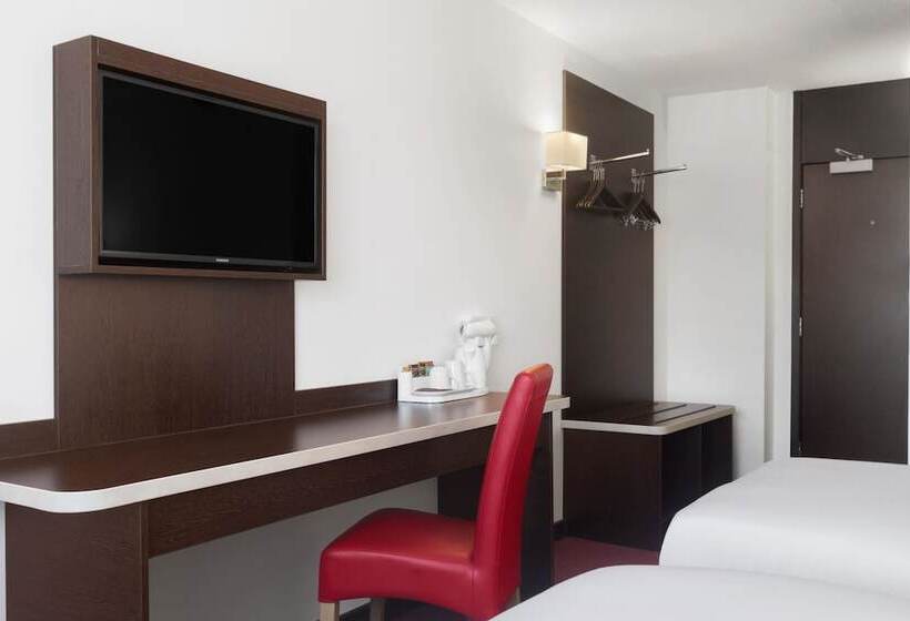 Отель Ramada Milton Keynes