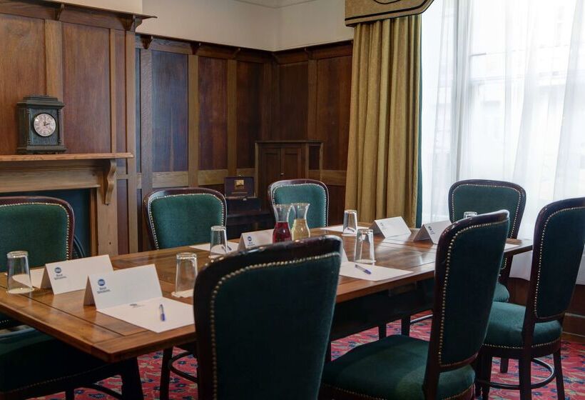 בית מלון כפרי Best Western Red Lion