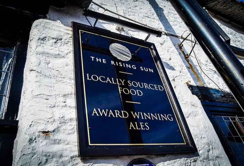 ホテル Rising Sun