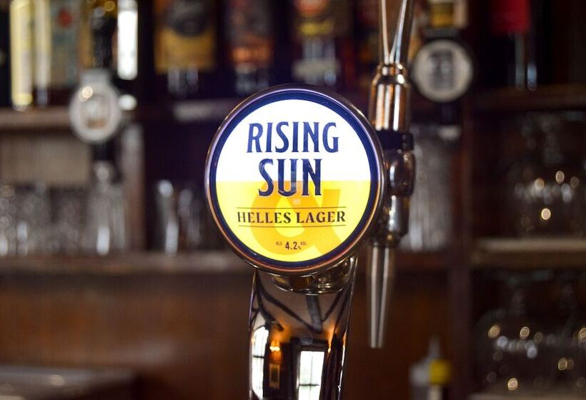 ホテル Rising Sun