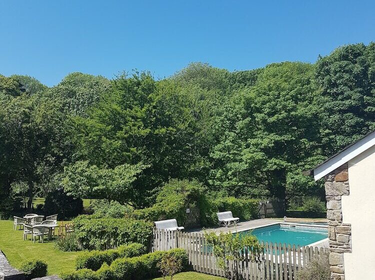 ホテル Rose In Vale Country House