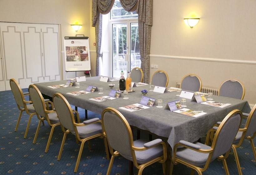 ホテル Royal Clifton