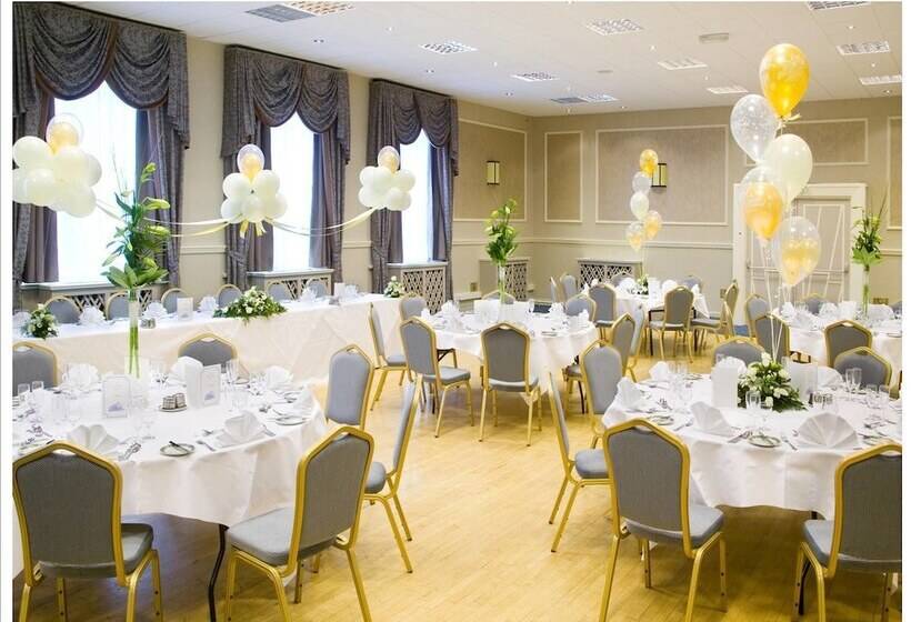 ホテル Royal Clifton