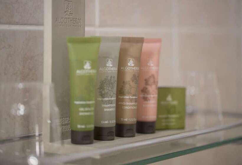 ホテル Royal Clifton