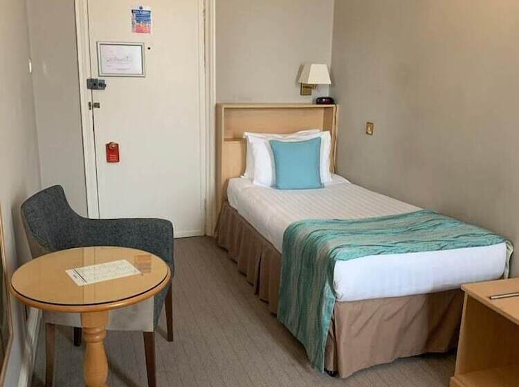 ホテル Royal Clifton