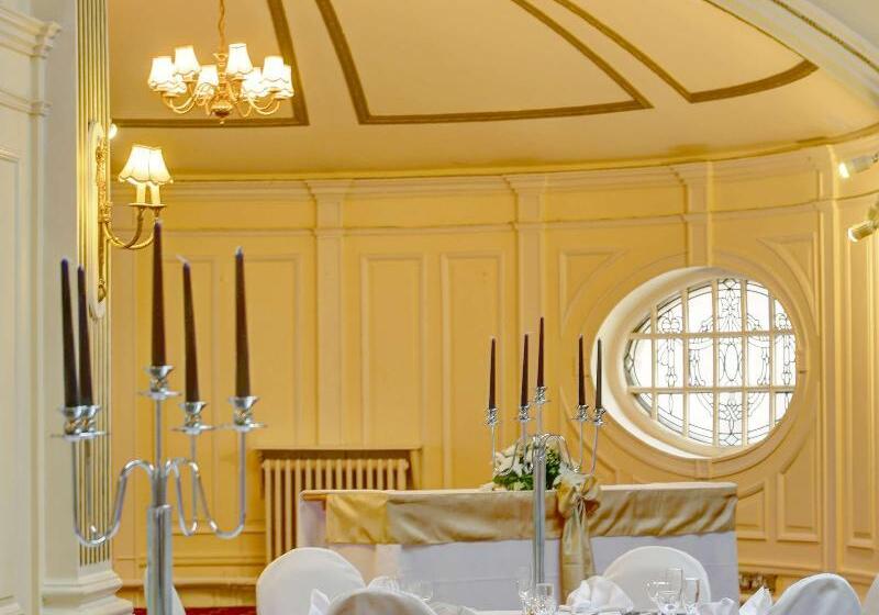 ホテル Royal Clifton