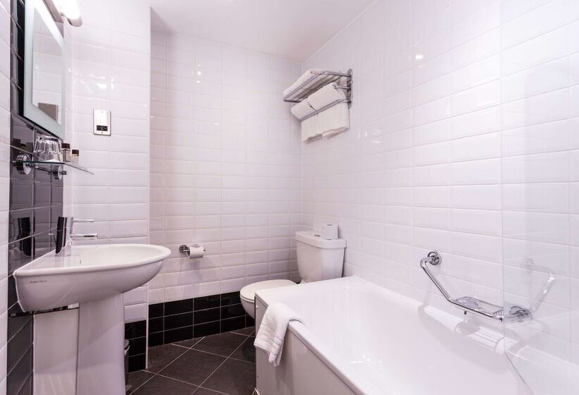 Royal Station Hotel  Part Of The Cairn Collection