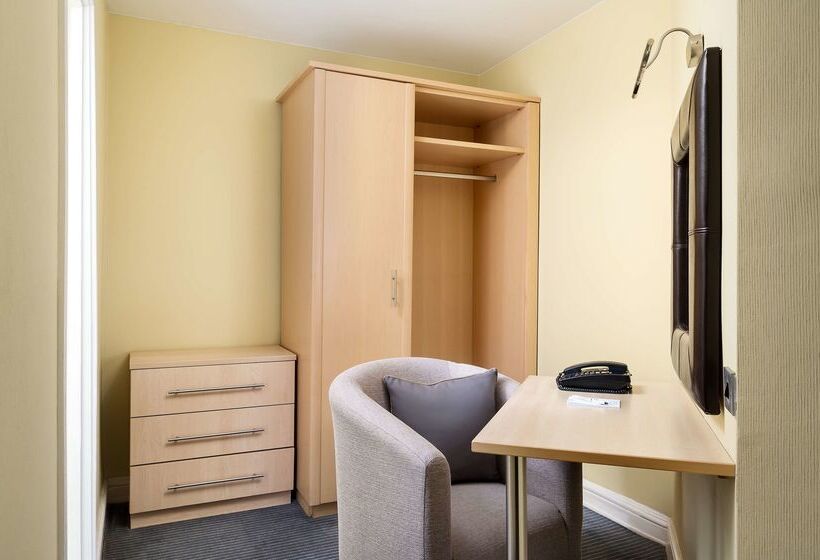 Royal Station Hotel  Part Of The Cairn Collection